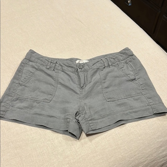 Kenar Women's light gray Cargo Shorts size 8 - Picture 1 of 7